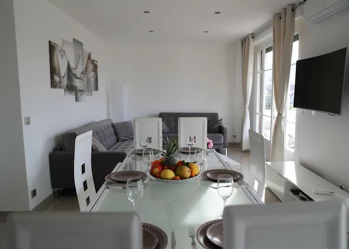 شقة 3p Lumineux Renove Derriere La Croisette *